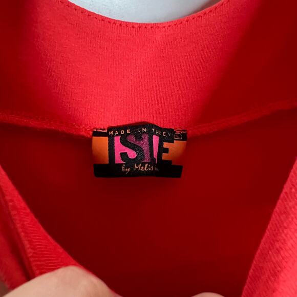 Isle Apparel | Coral / Salmon Tiered Dress Size Large - Picture 5 of 5